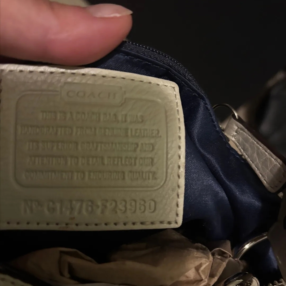 Coach Off-White Leather Hobo Bag - Picture 4 of 5